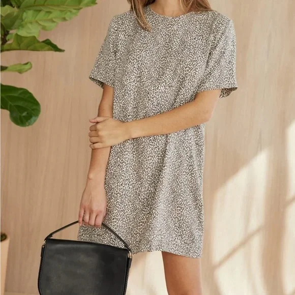 Jenni Kayne Leopard T-Shirt Dress NWT - Picture 2 of 4